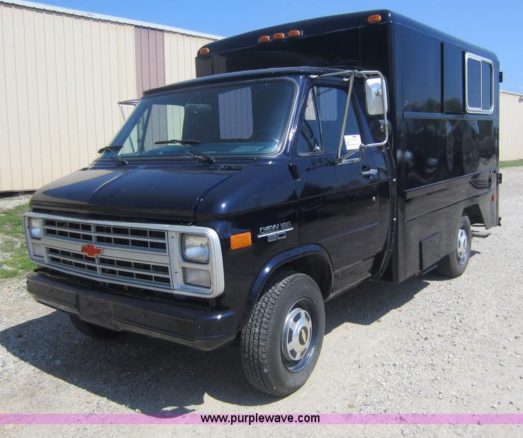 image for item C5412 1988 Chevrolet G30 van