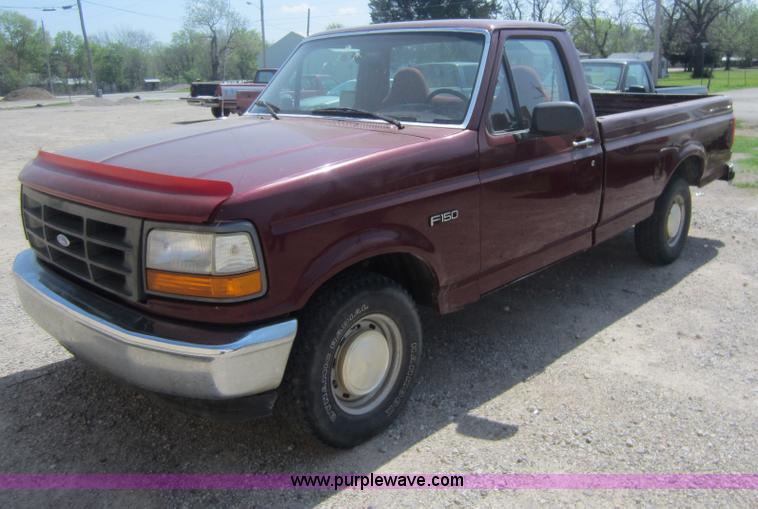image for item C5413 1996 Ford F150 pickup truck