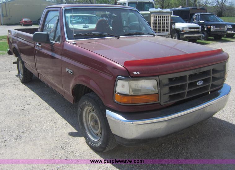 image for item C5413 1996 Ford F150 pickup truck
