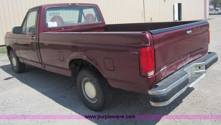 image for item C5413 1996 Ford F150 pickup truck
