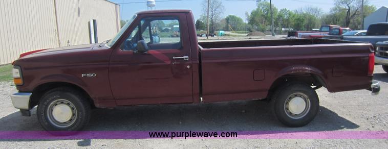 image for item C5413 1996 Ford F150 pickup truck
