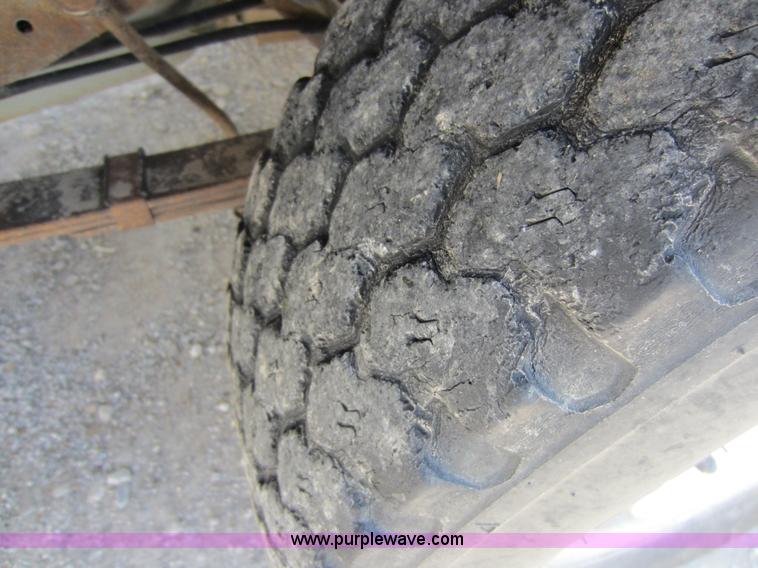 image for item C5413 1996 Ford F150 pickup truck