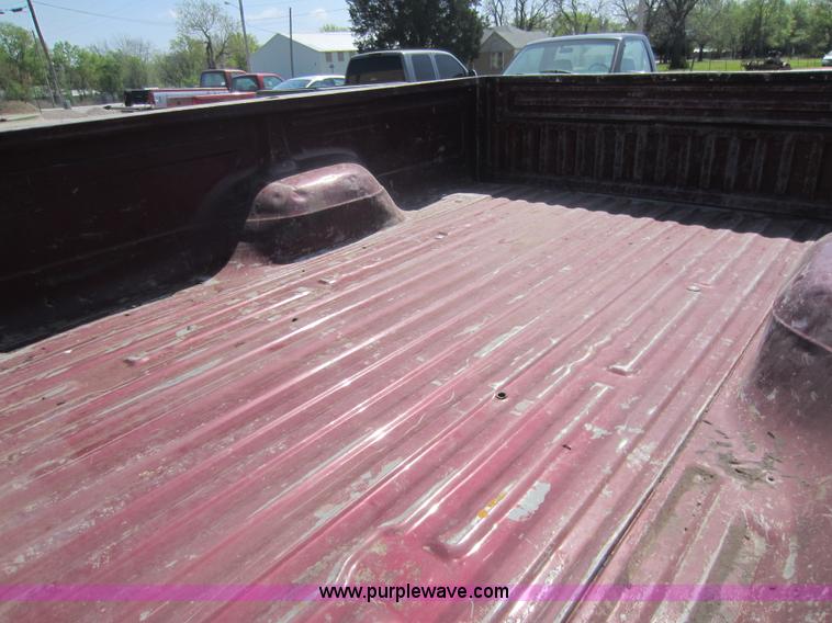 image for item C5413 1996 Ford F150 pickup truck