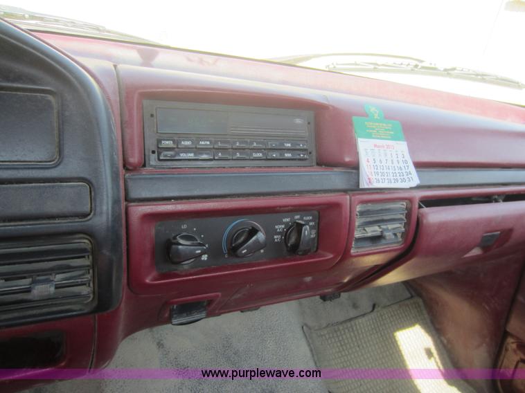 image for item C5413 1996 Ford F150 pickup truck