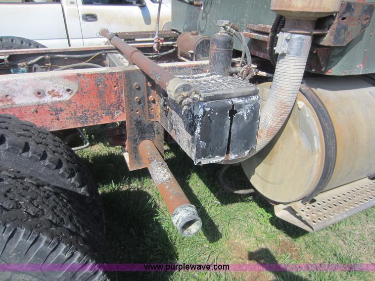 image for item C5414 1973 International Transtar 4200 semi truck