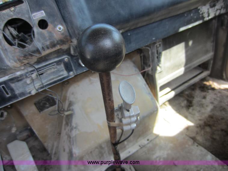 image for item C5414 1973 International Transtar 4200 semi truck