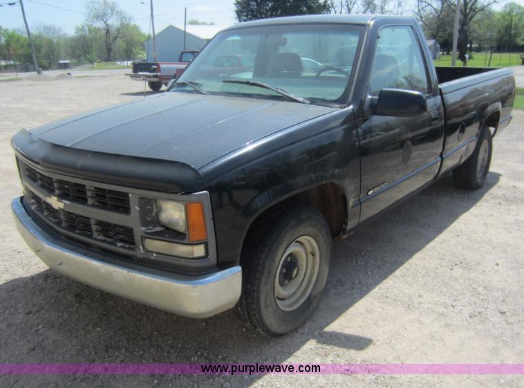 image for item C5415 1997 Chevrolet C1500 pickup truck