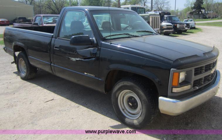 image for item C5415 1997 Chevrolet C1500 pickup truck