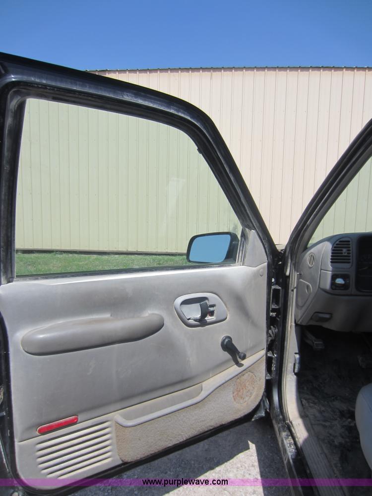 image for item C5415 1997 Chevrolet C1500 pickup truck