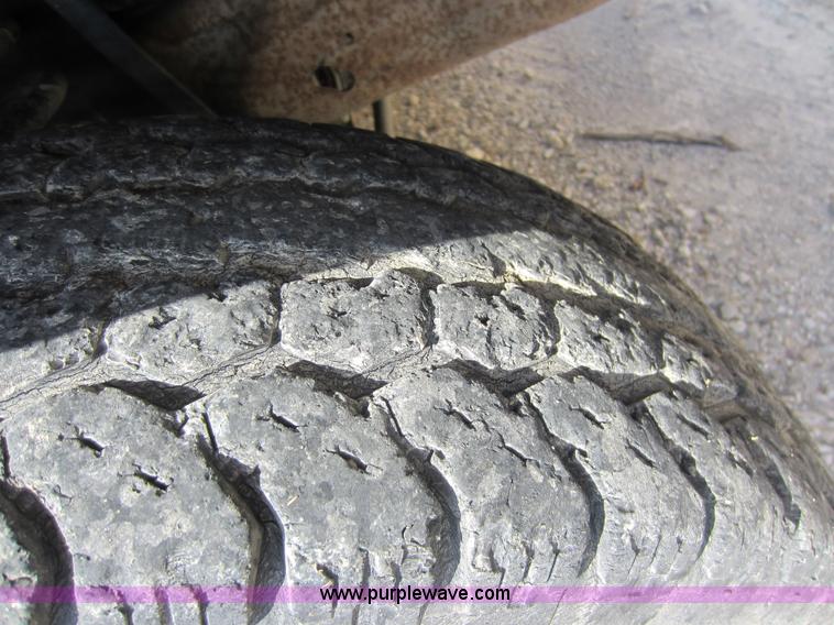 image for item C5416 1991 Ford F250 pickup truck