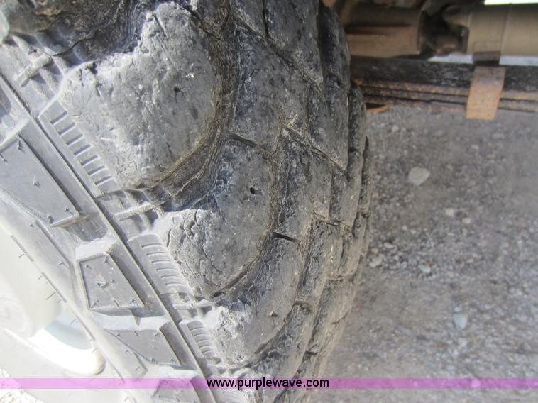 image for item C5416 1991 Ford F250 pickup truck