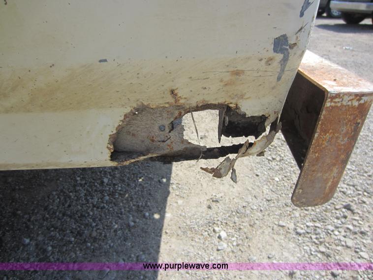 image for item C5416 1991 Ford F250 pickup truck