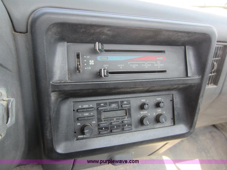 image for item C5416 1991 Ford F250 pickup truck