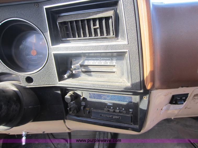 image for item C5424 1989 Chevrolet V3500 fire truck