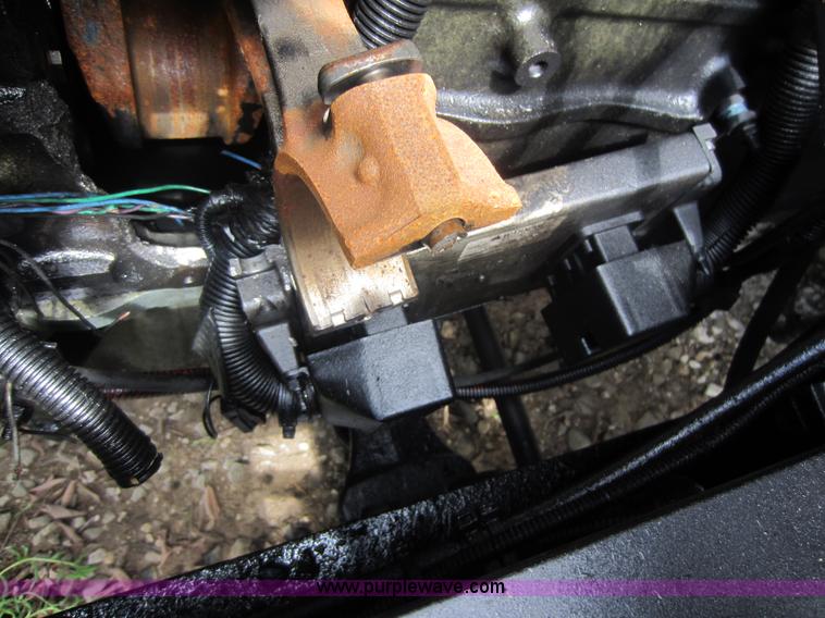 image for item C5425 2004 Freightliner Columbia semi truck