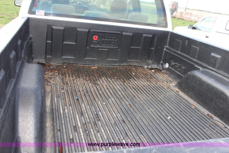 image for item D7549 2005 Chevrolet Silverado K2500HD LS crew cab pickup truck