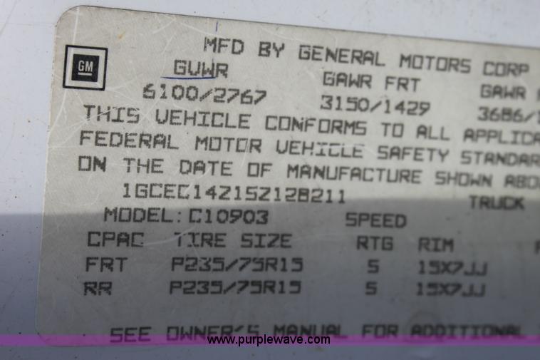 image for item D7551 1995 Chevrolet C1500 pickup truck