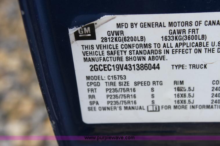 image for item D7554 2003 Chevrolet Silverado C1500 extended cab pickup truck