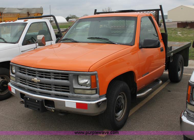 image for item D7628 1998 Chevrolet Cheyenne C2500 pickup truck