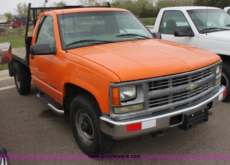 image for item D7628 1998 Chevrolet Cheyenne C2500 pickup truck