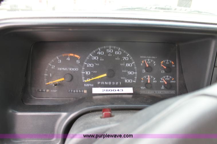 image for item D7628 1998 Chevrolet Cheyenne C2500 pickup truck