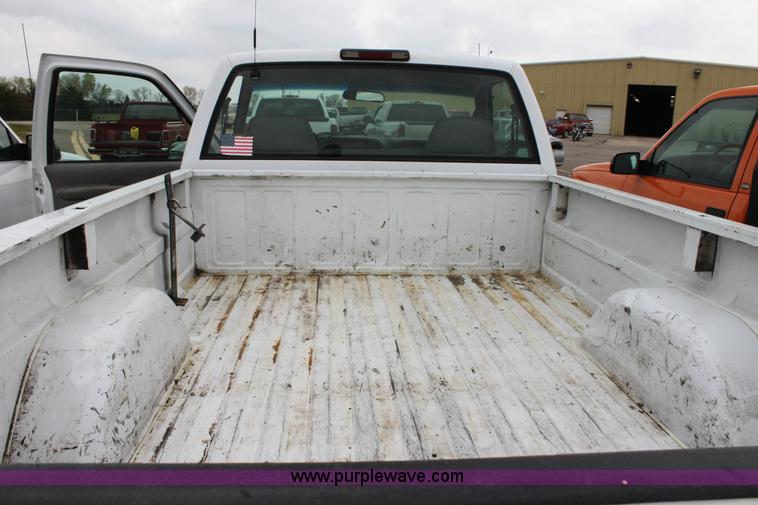 image for item D7629 2000 Chevrolet C2500 LS pickup truck