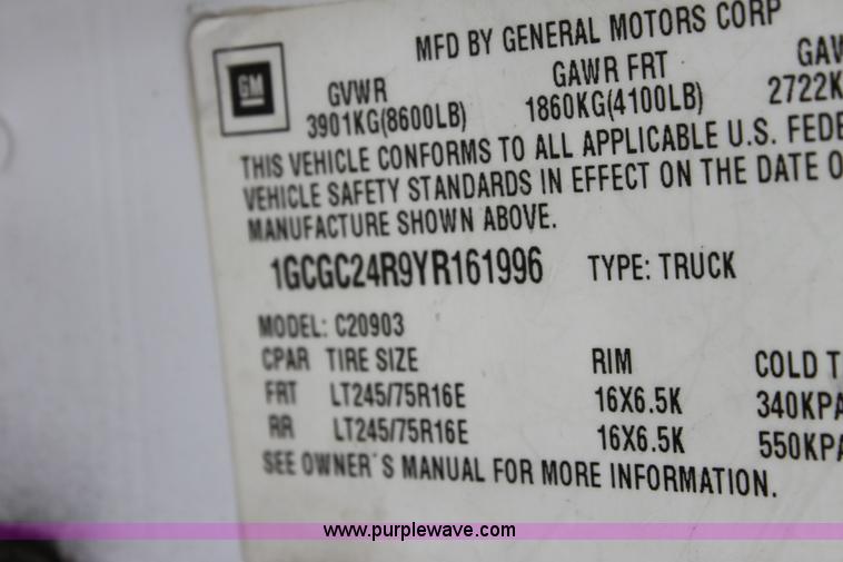 image for item D7629 2000 Chevrolet C2500 LS pickup truck