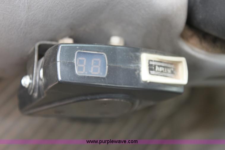 image for item D7630 2000 Chevrolet C3500 LS pickup truck