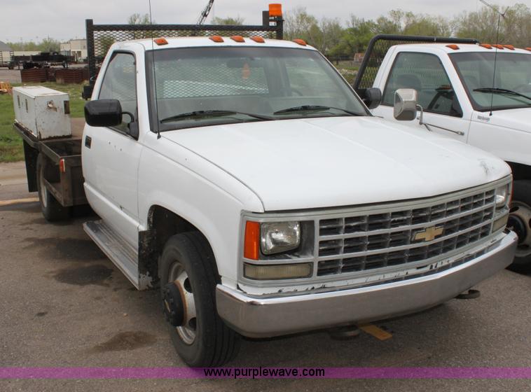 image for item D7631 1991 Chevrolet C3500 pickup truck