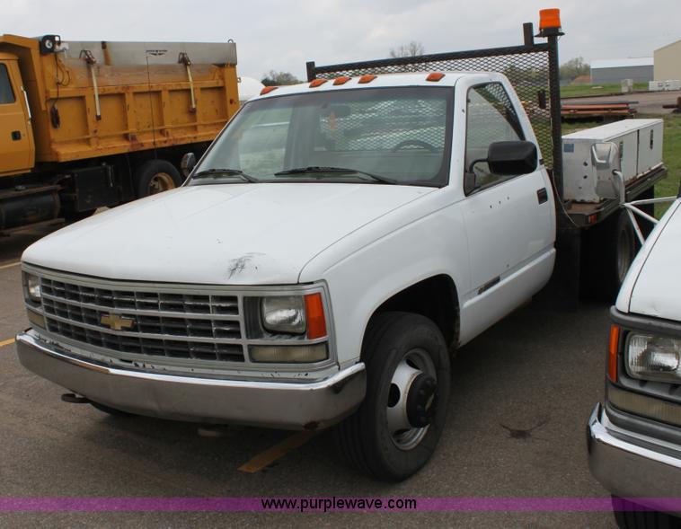 image for item D7631 1991 Chevrolet C3500 pickup truck
