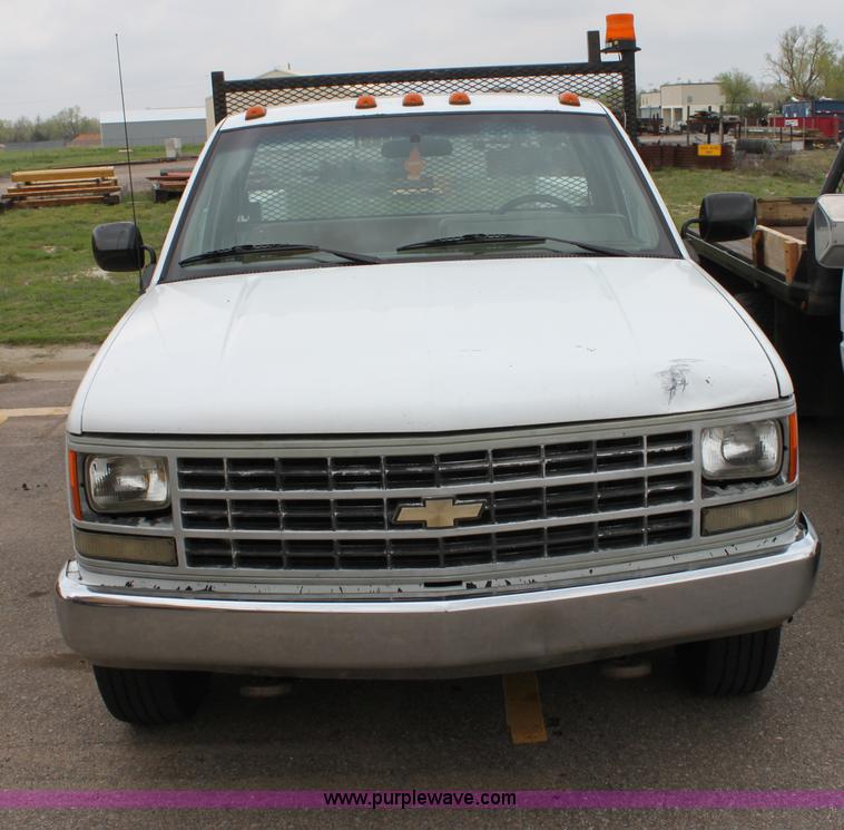 image for item D7631 1991 Chevrolet C3500 pickup truck