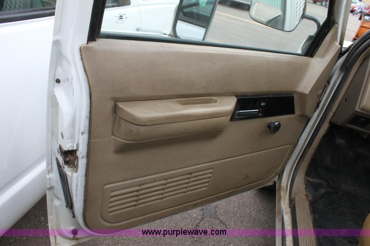 image for item D7631 1991 Chevrolet C3500 pickup truck