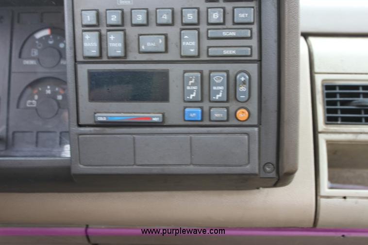 image for item D7631 1991 Chevrolet C3500 pickup truck