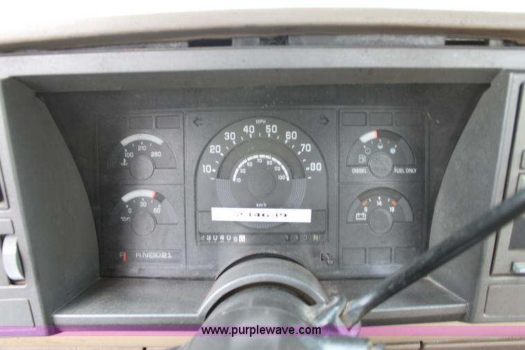 image for item D7631 1991 Chevrolet C3500 pickup truck