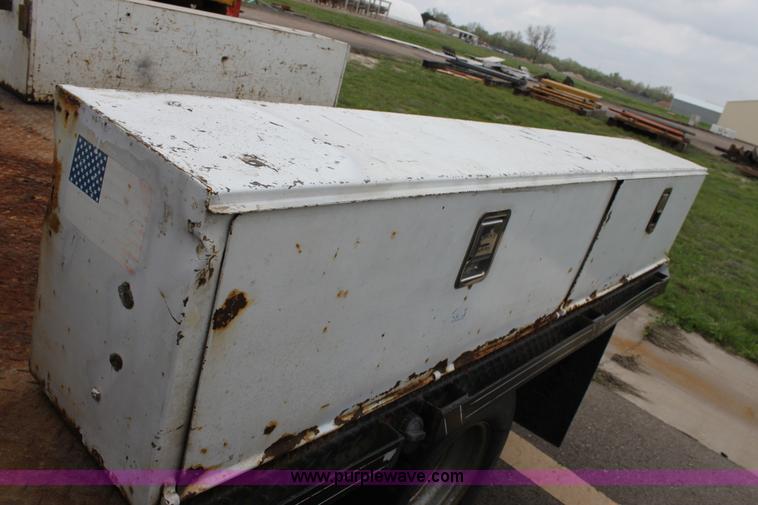 image for item D7631 1991 Chevrolet C3500 pickup truck