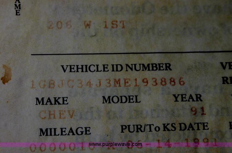 image for item D7631 1991 Chevrolet C3500 pickup truck