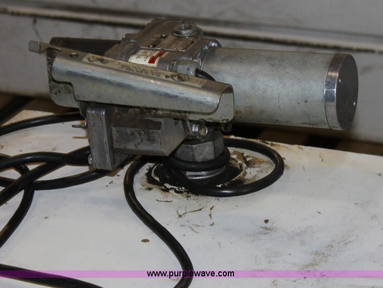 image for item D7651 Delta 100 gallon fuel tank with 12v pump