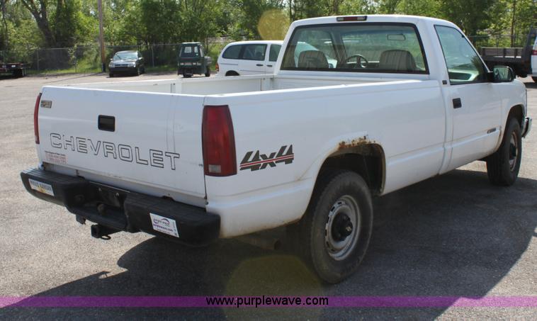 image for item D7715 1996 Chevrolet K1500 Cheyenne pickup truck