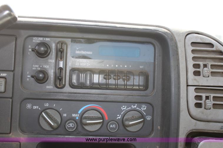 image for item D7715 1996 Chevrolet K1500 Cheyenne pickup truck