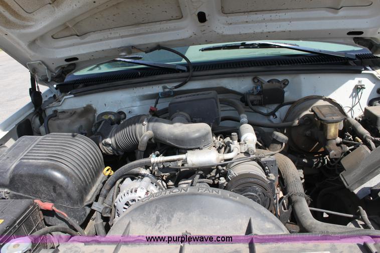 image for item D7715 1996 Chevrolet K1500 Cheyenne pickup truck