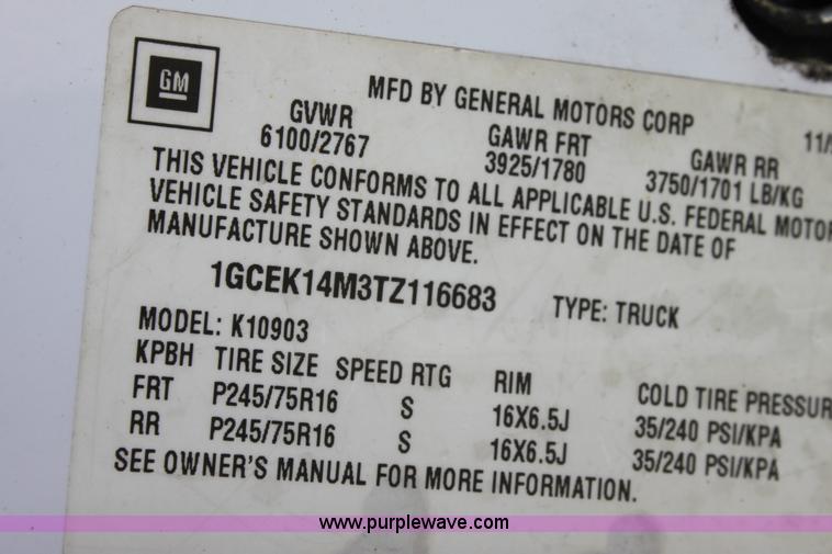 image for item D7715 1996 Chevrolet K1500 Cheyenne pickup truck