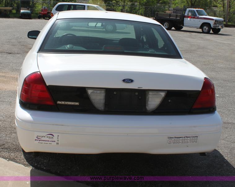 image for item D7716 2001 Ford Crown Victoria Police Interceptor