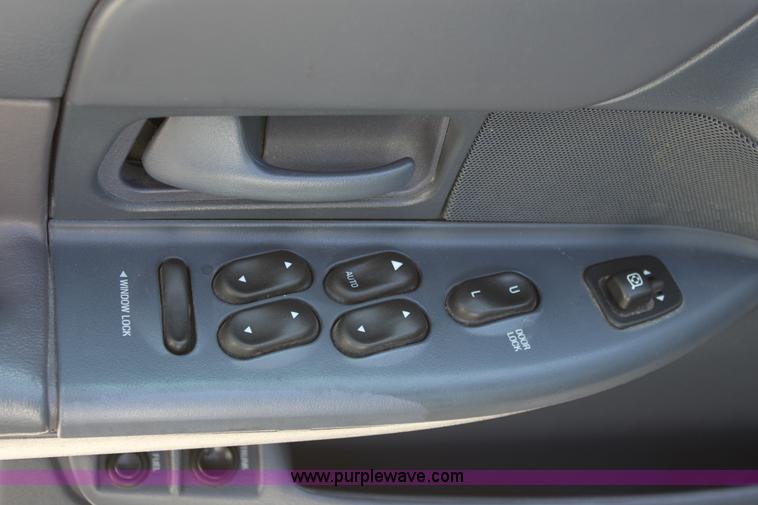 image for item D7716 2001 Ford Crown Victoria Police Interceptor