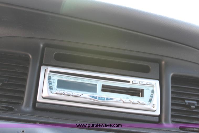 image for item D7716 2001 Ford Crown Victoria Police Interceptor