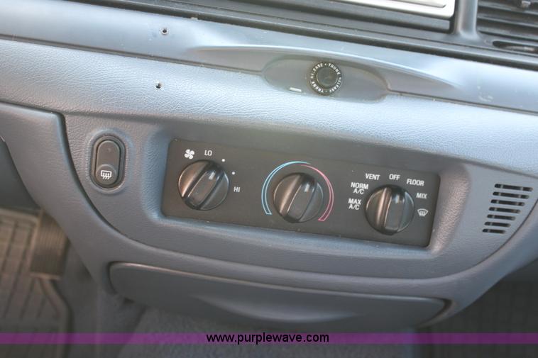 image for item D7716 2001 Ford Crown Victoria Police Interceptor