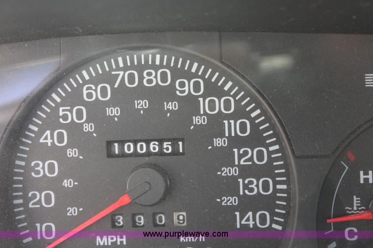 image for item D7716 2001 Ford Crown Victoria Police Interceptor