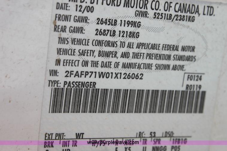 image for item D7716 2001 Ford Crown Victoria Police Interceptor