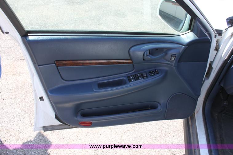 image for item D7717 2000 Chevrolet Impala