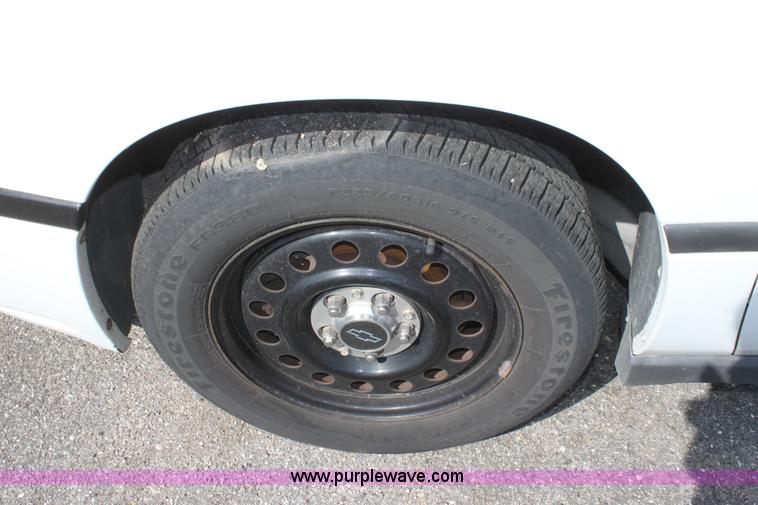 image for item D7717 2000 Chevrolet Impala