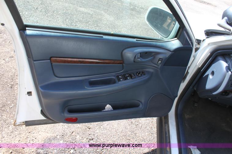 image for item D7718 2000 Chevrolet Impala